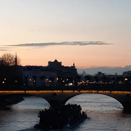 Studette 4 Paris